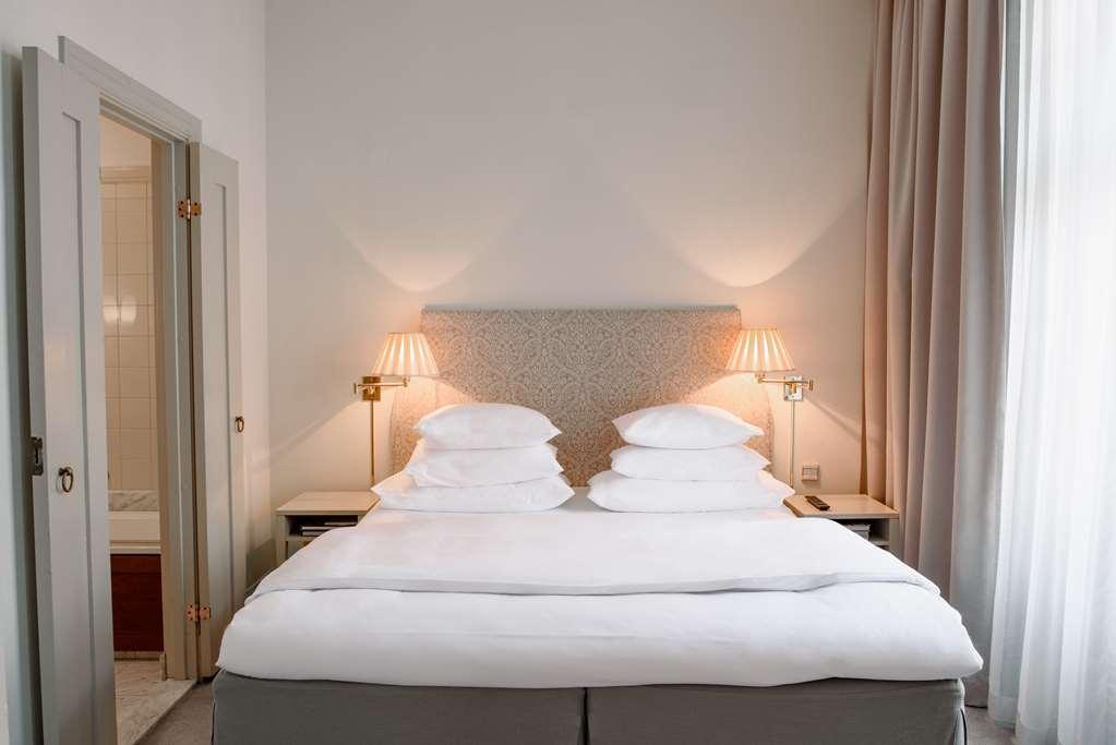 Hotel Diplomat
